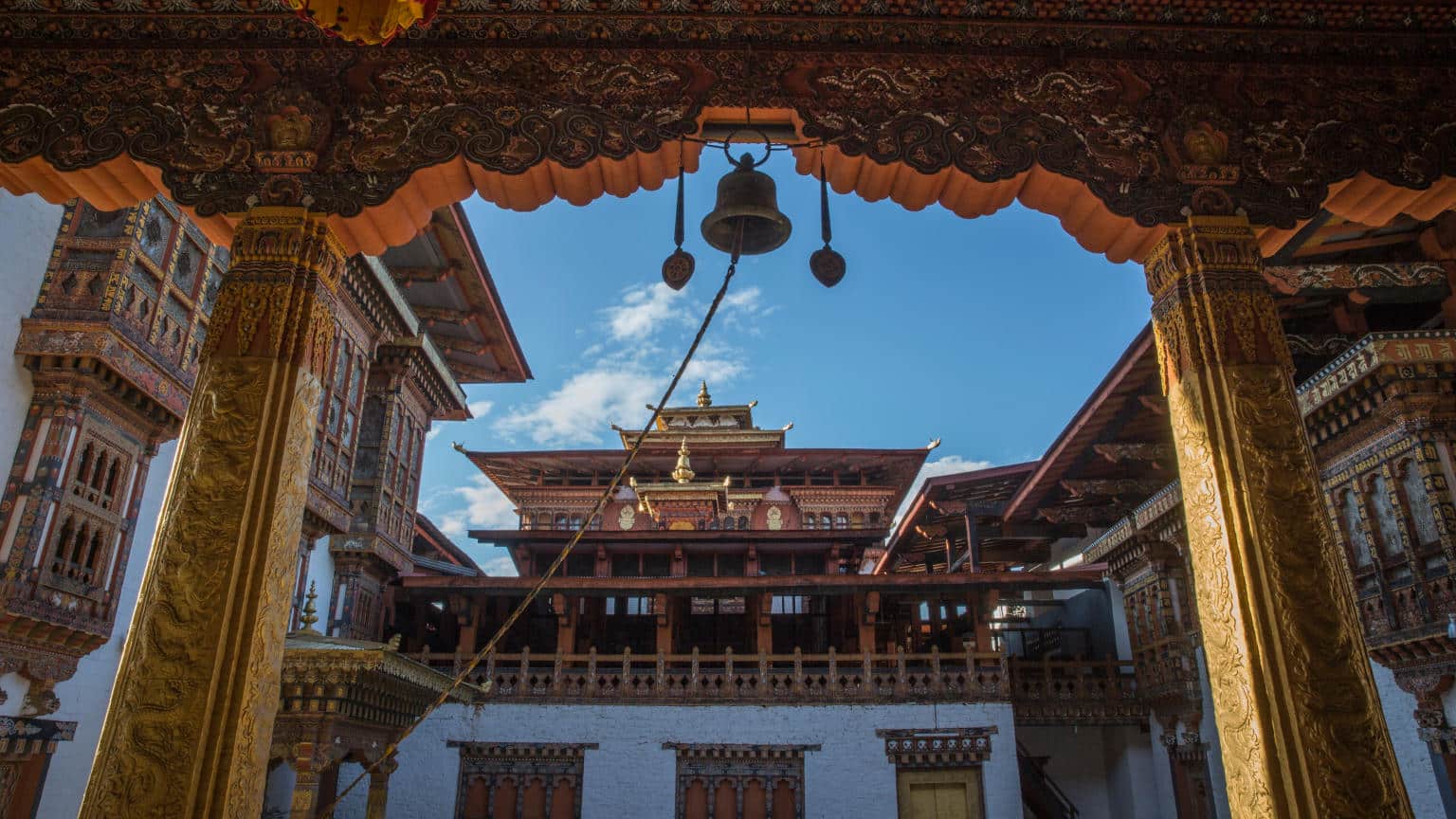 Bhutan-Punakha-Dzong-Oana-Dragan-banner