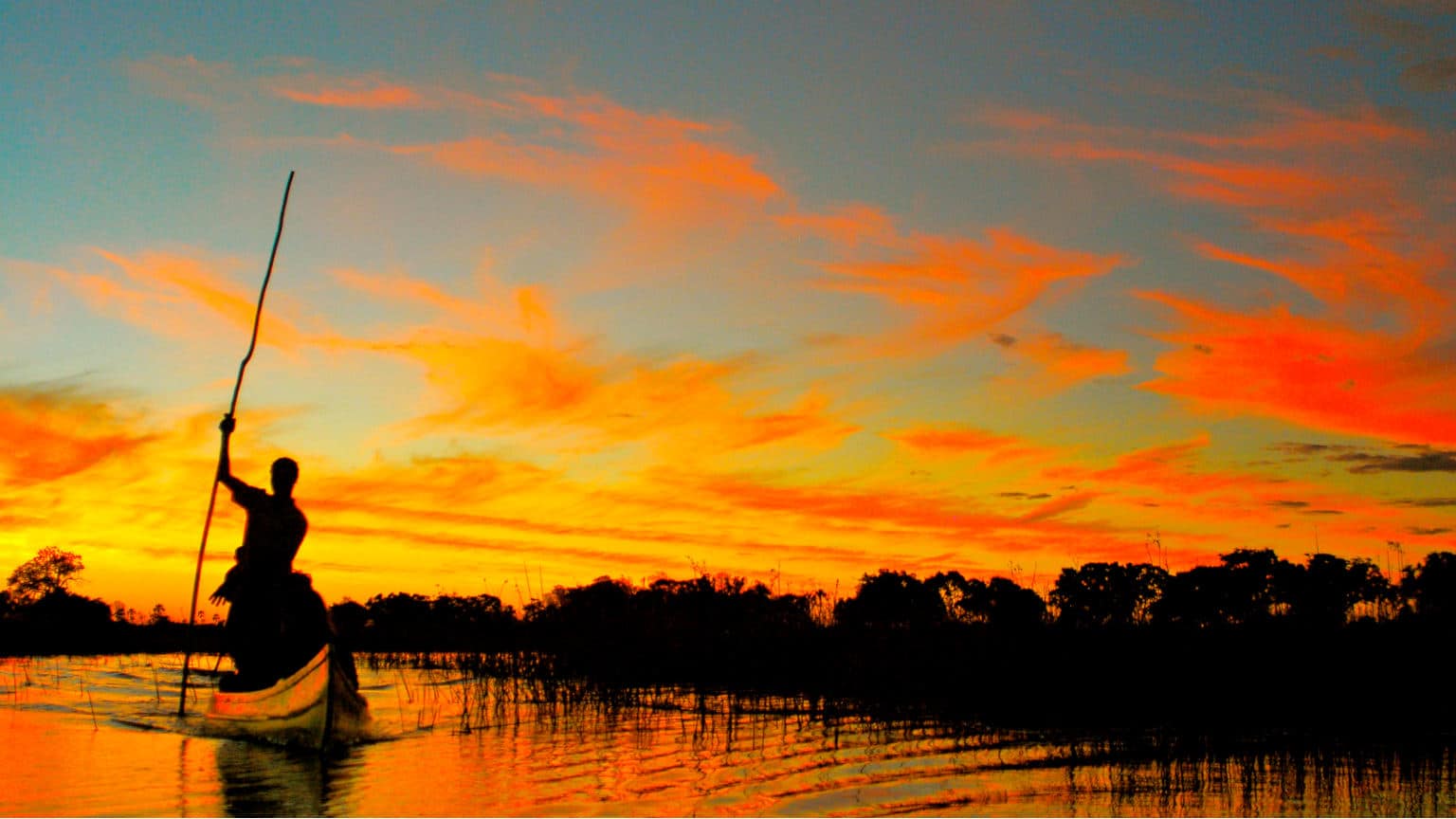 Botswana-Overland-Canoe-Sunset-Sean-Graham-cropped