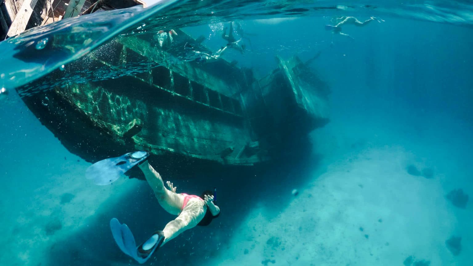 Maldives-Felidhe-Vaavu-Atoll-Keyodhoo-Shipwreck-Snorkelling-Emily-Mikus