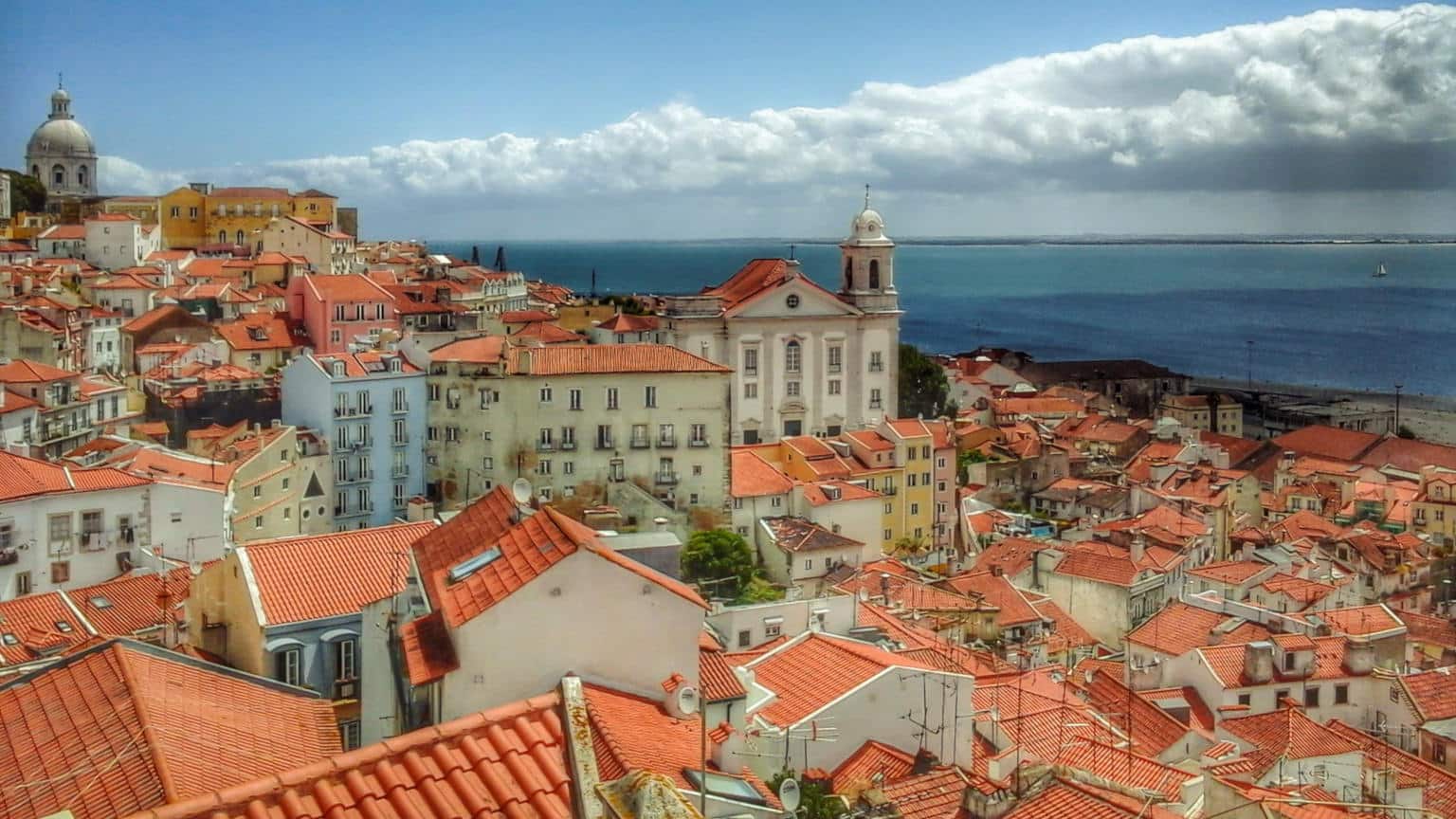 Portugal-Lisbon-Cityscape-San-George-Castle-View-Delia-Alonso