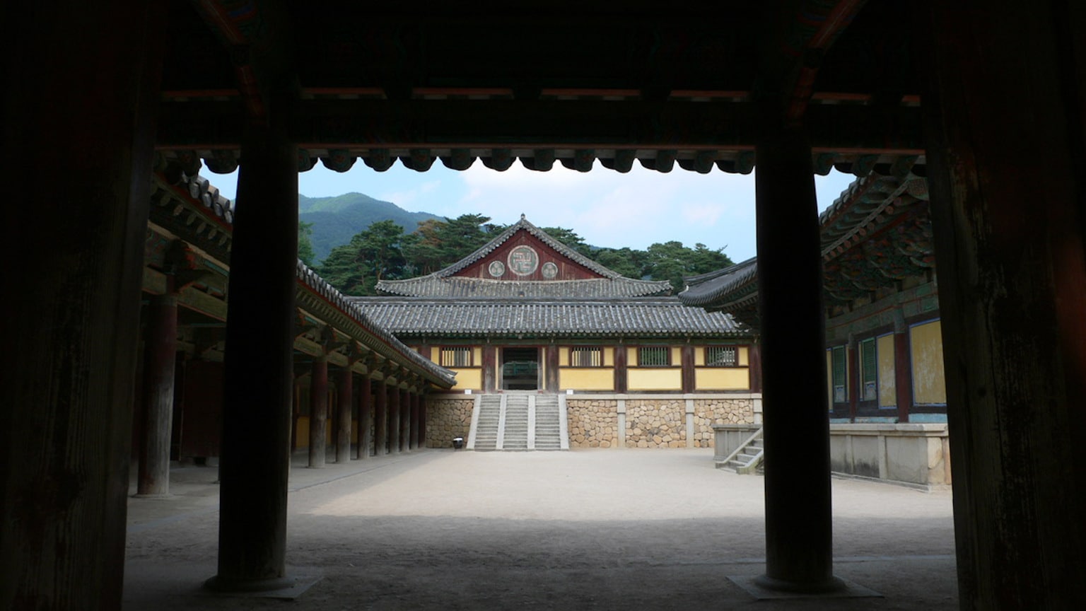 Korea Temple Jesse