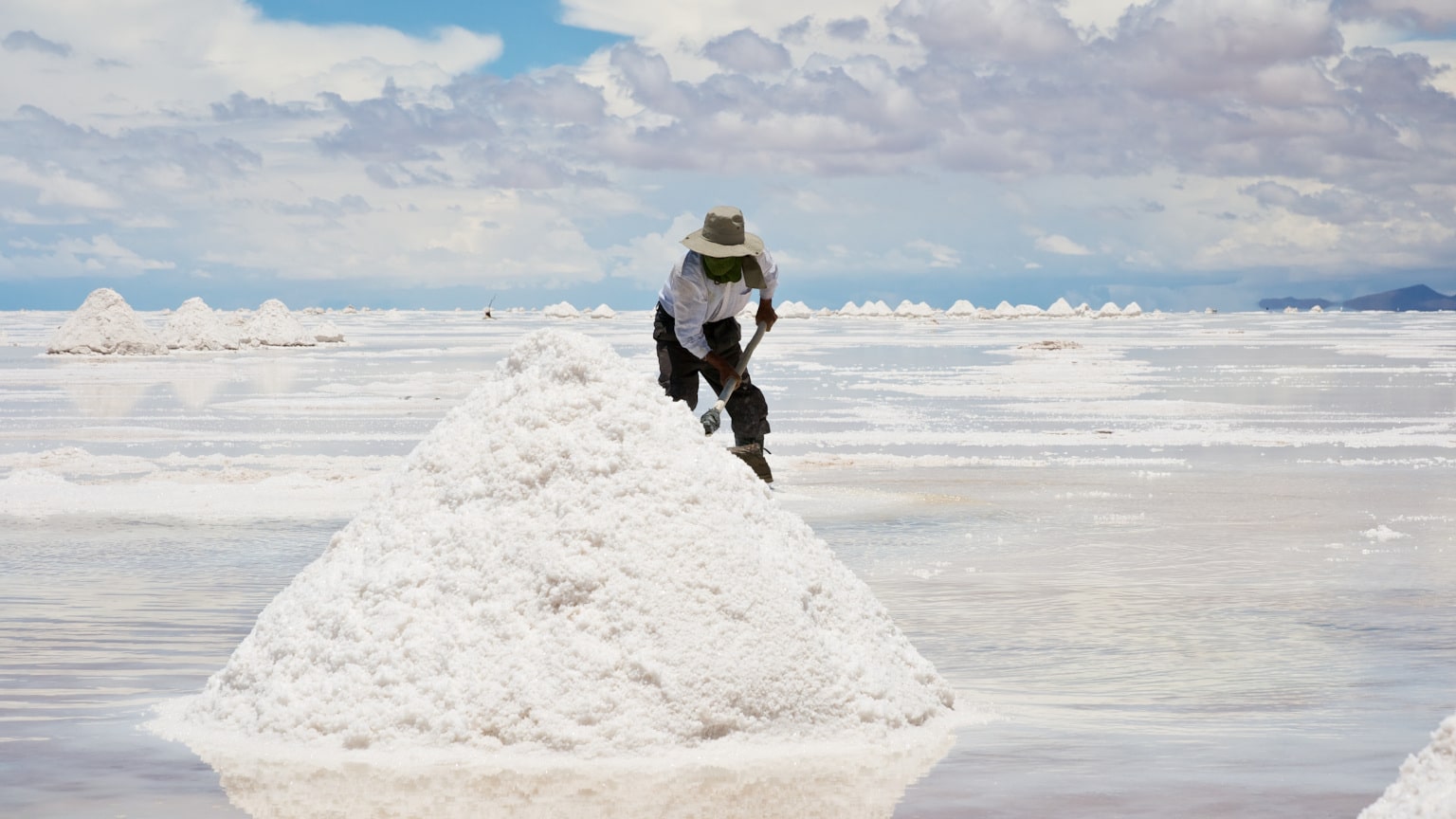 Bolivia Salt Worker Nico Kaiser